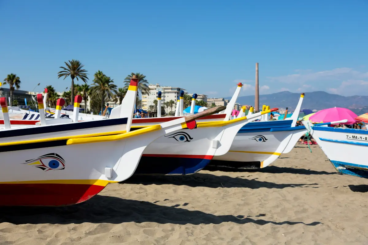 Barcas en la playa